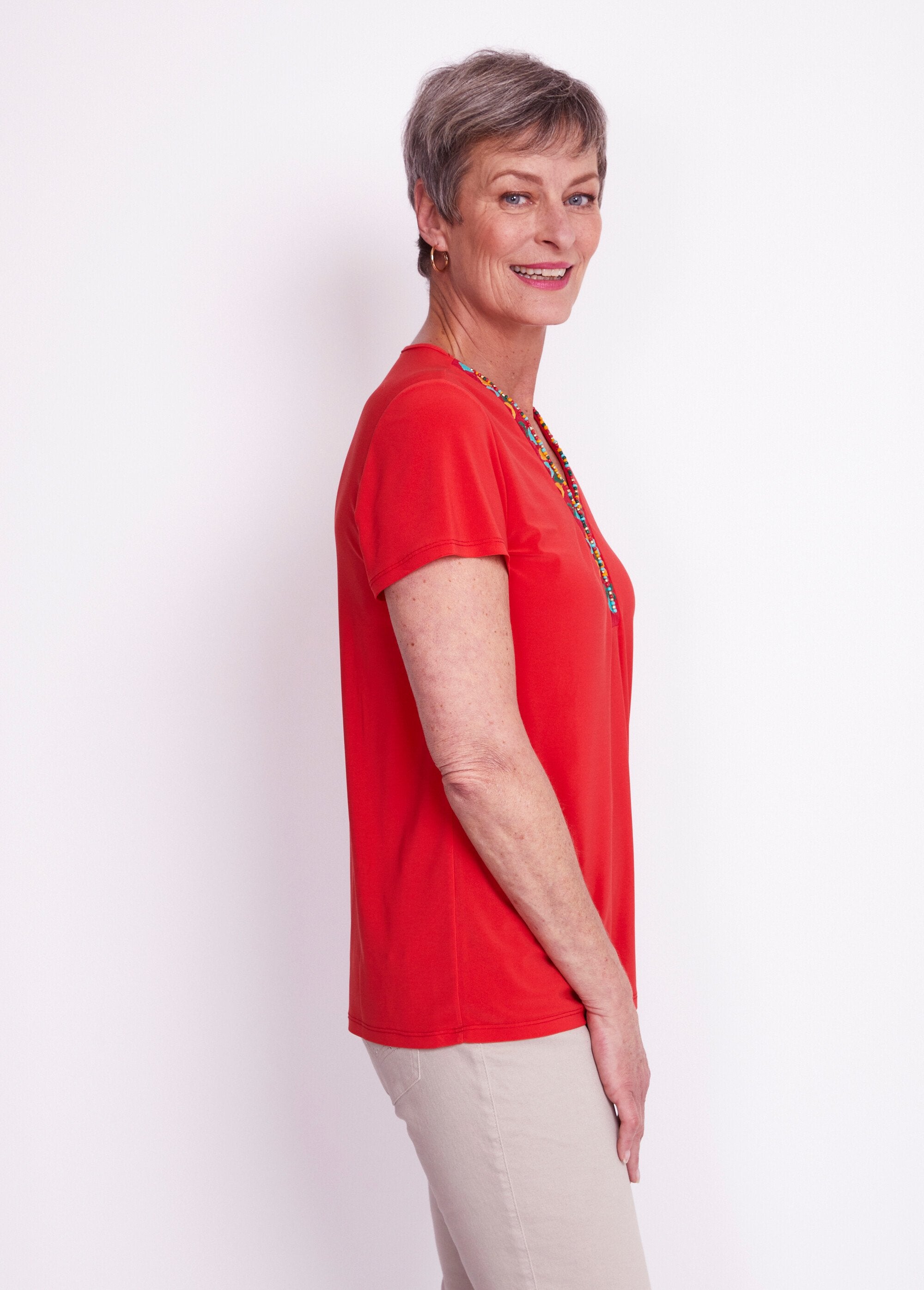 Tee-shirt_maille_extensible_encolure_fantaisie_Rouge_DR1_slim