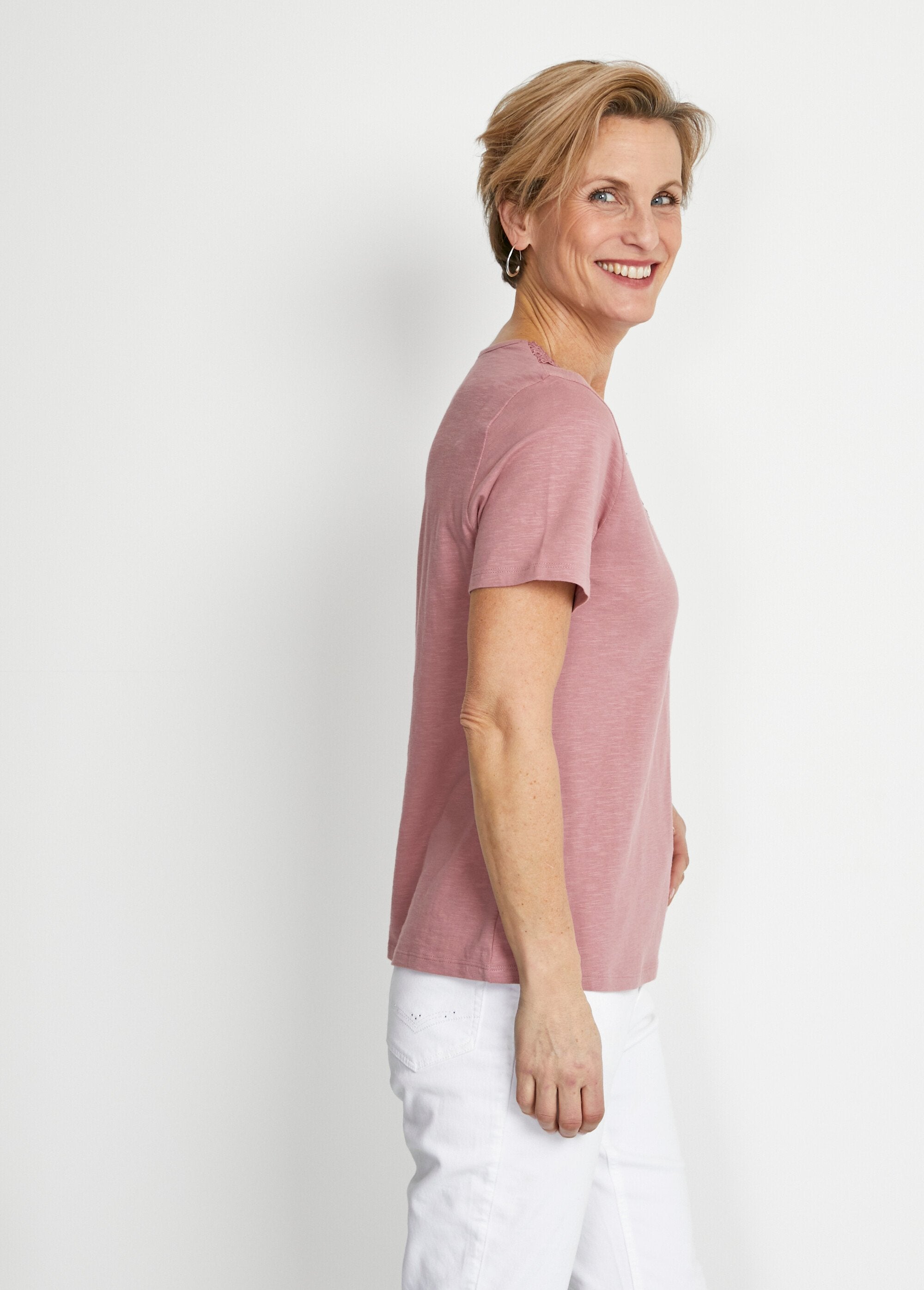 T-shirt_manches_courtes_coton_et_macramé_Rose_DR1_slim