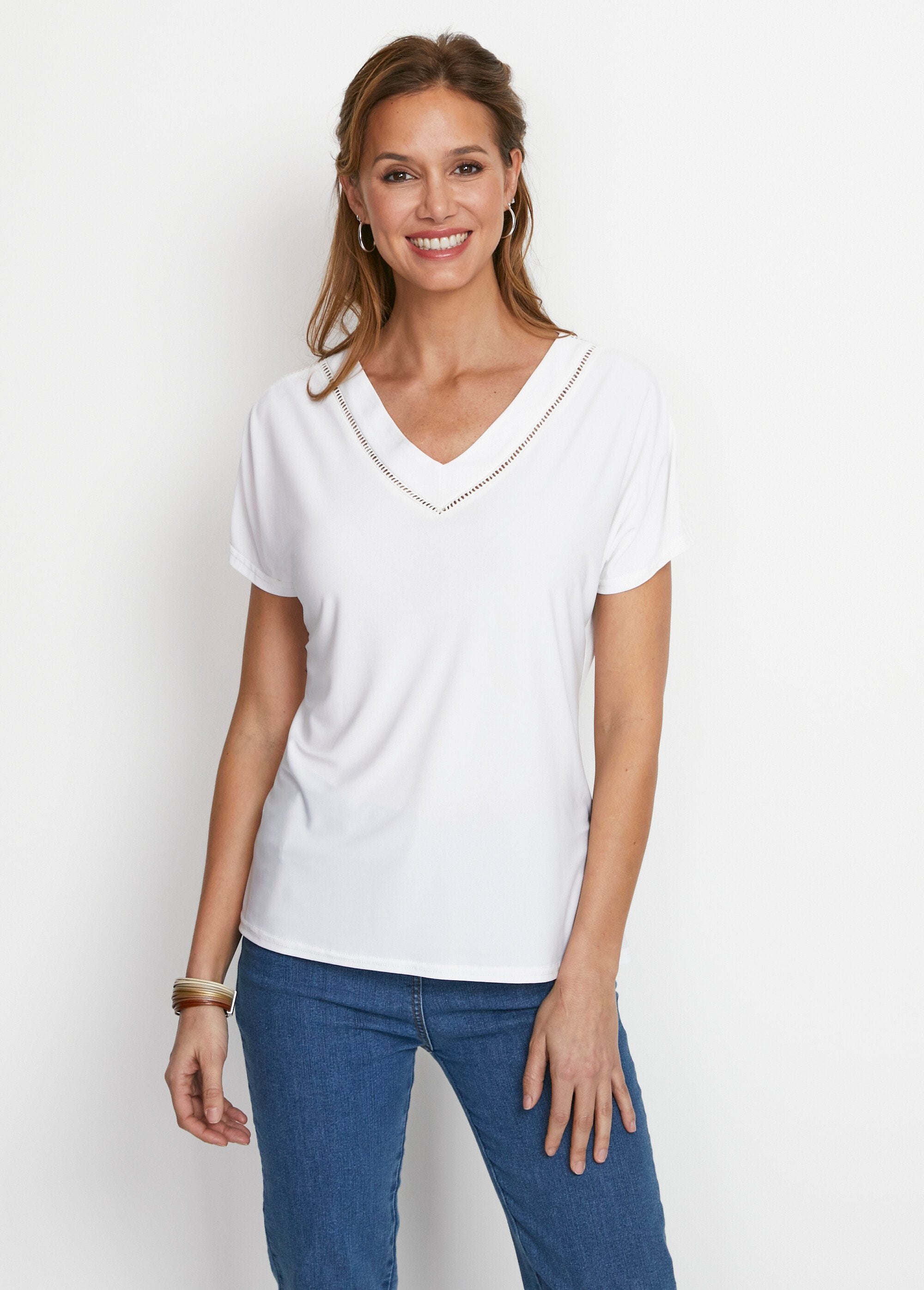 T-shirt_curta_lisa_ou_estampada_BRANCO_FA1_slim