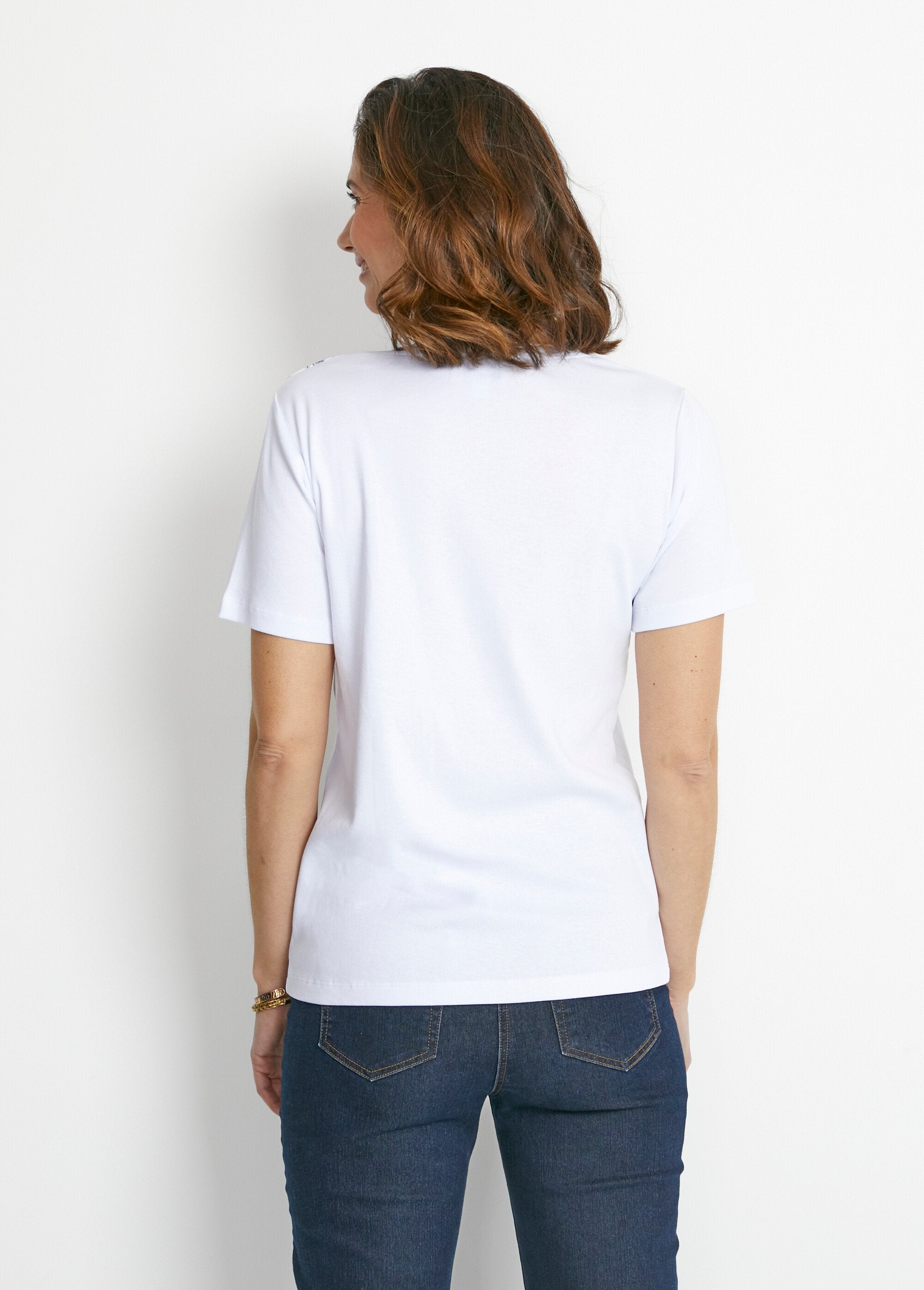 T-shirt_manches_courtes_col_motif_clouté_Blanc_DO1_slim