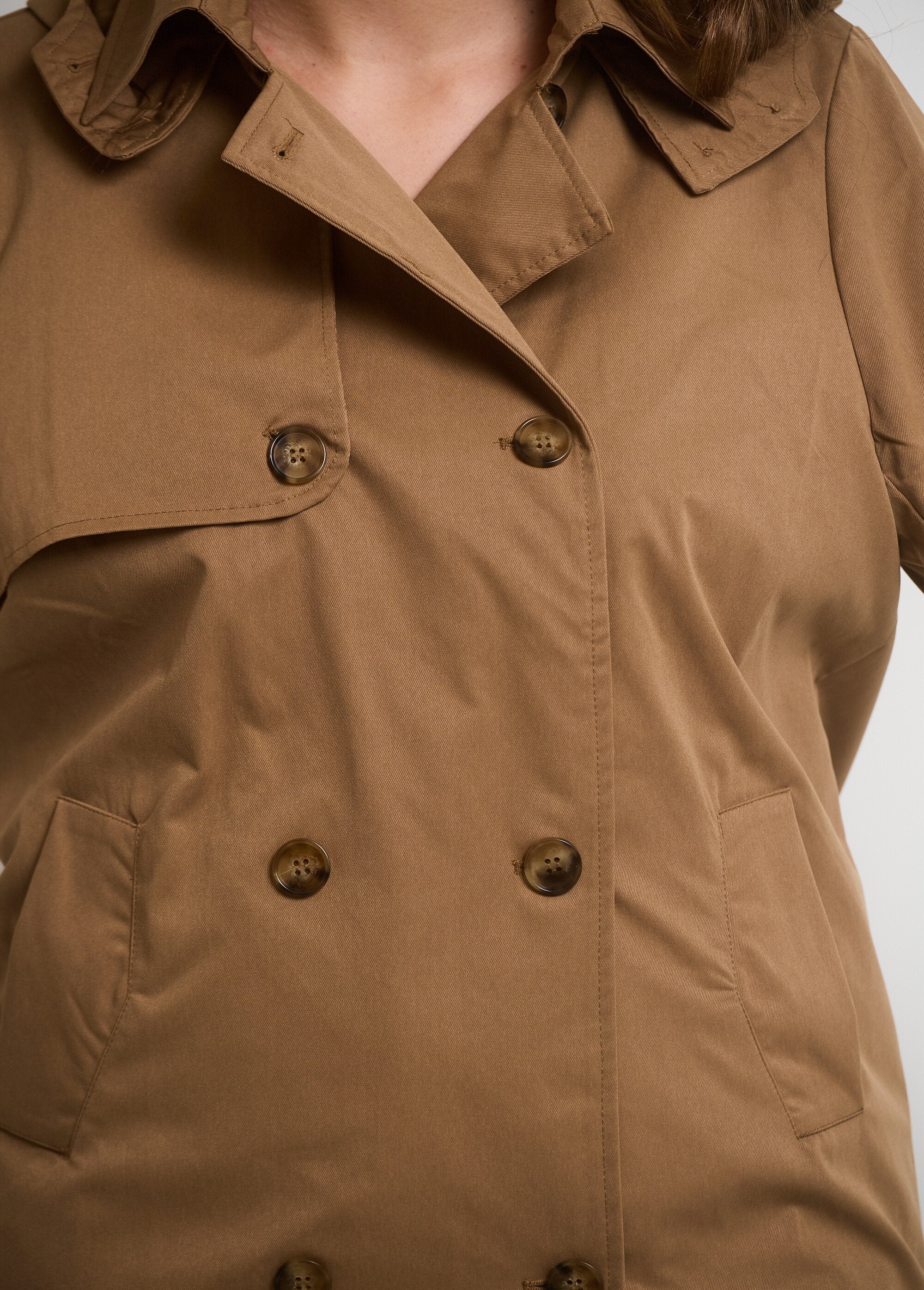 Trench_à_capuche_double_boutonnage_Beige_DE1_curvy