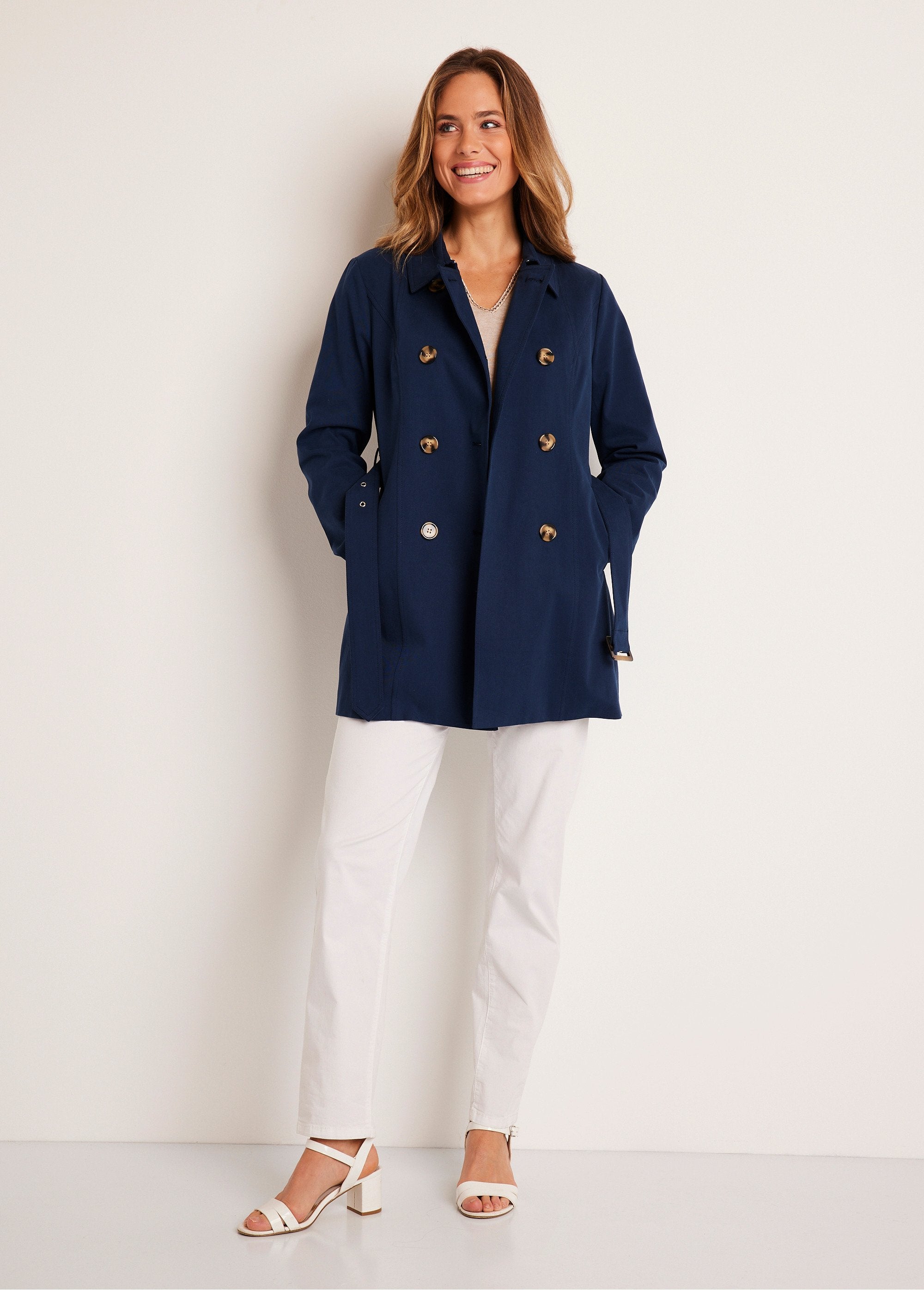 Trench_court_double_boutonnage_uni_col_pointu_Bleu_marine_SF1_slim