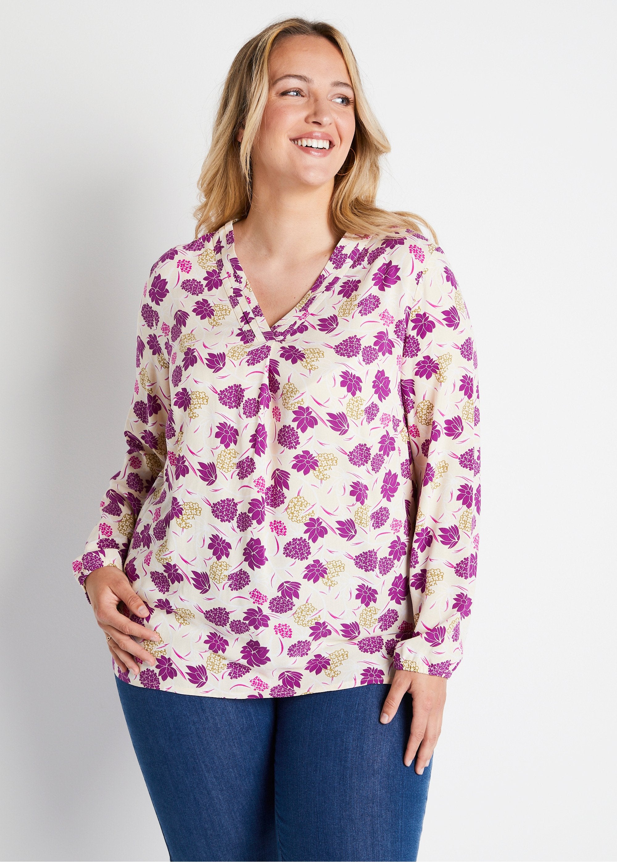 Loose_long_floral_print_tunic_Ecru_print_FA1_curvy