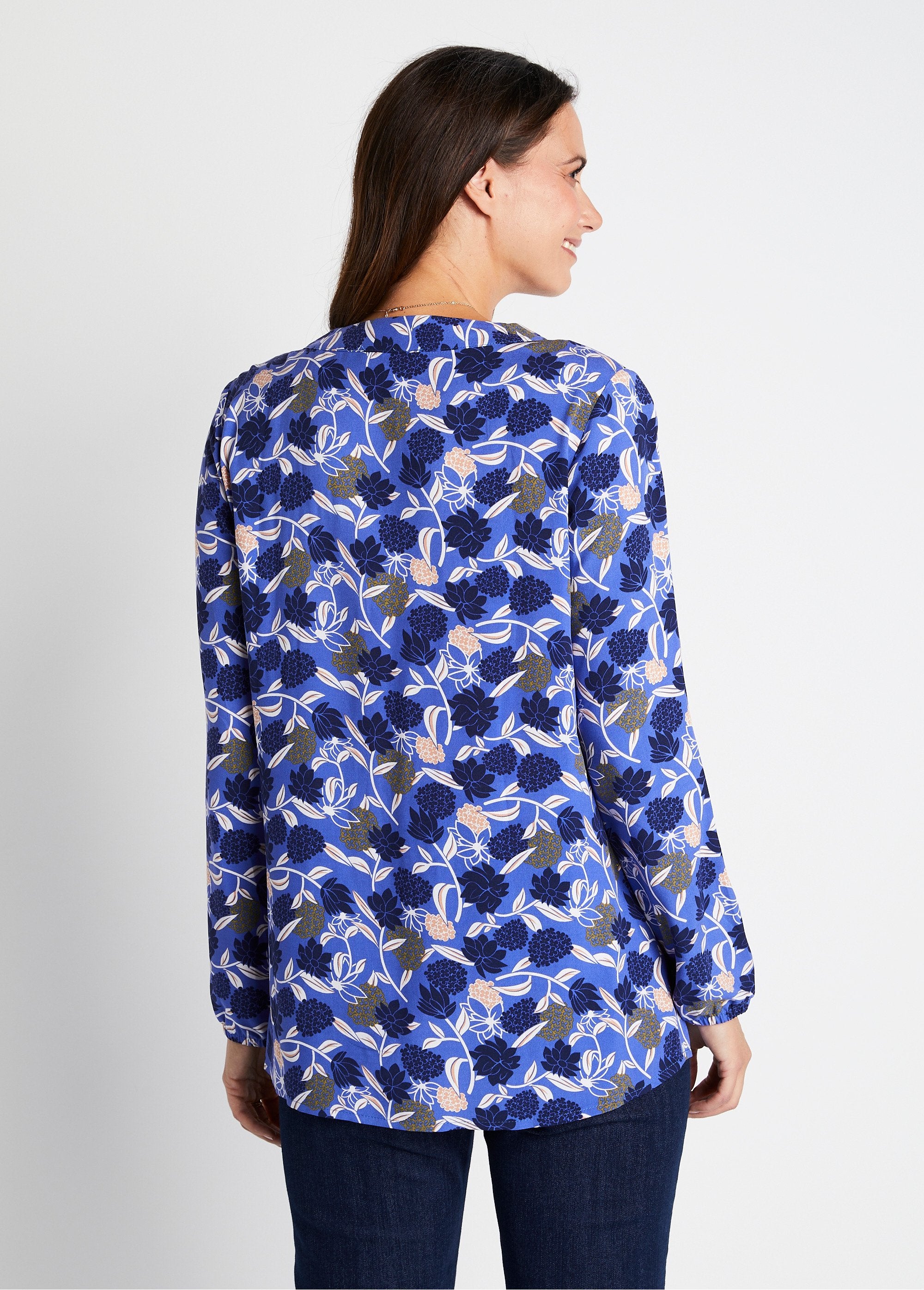 Losvallende_lange_tuniek_met_bloemenprint_Blauwdruk_DO1_slim