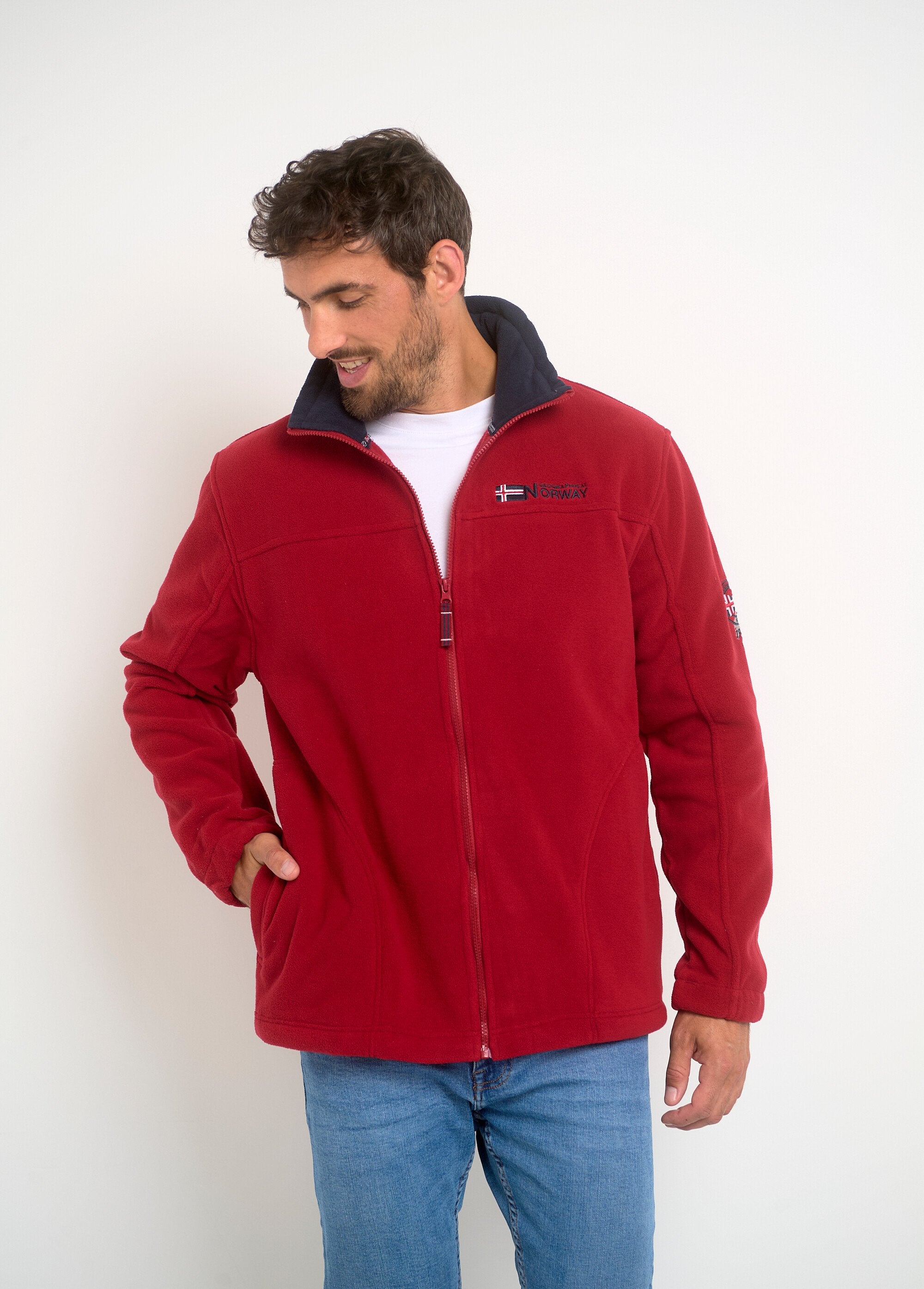 Veste_avec_capuche_rétractable_en_polaire_Rouge_FA1_slim