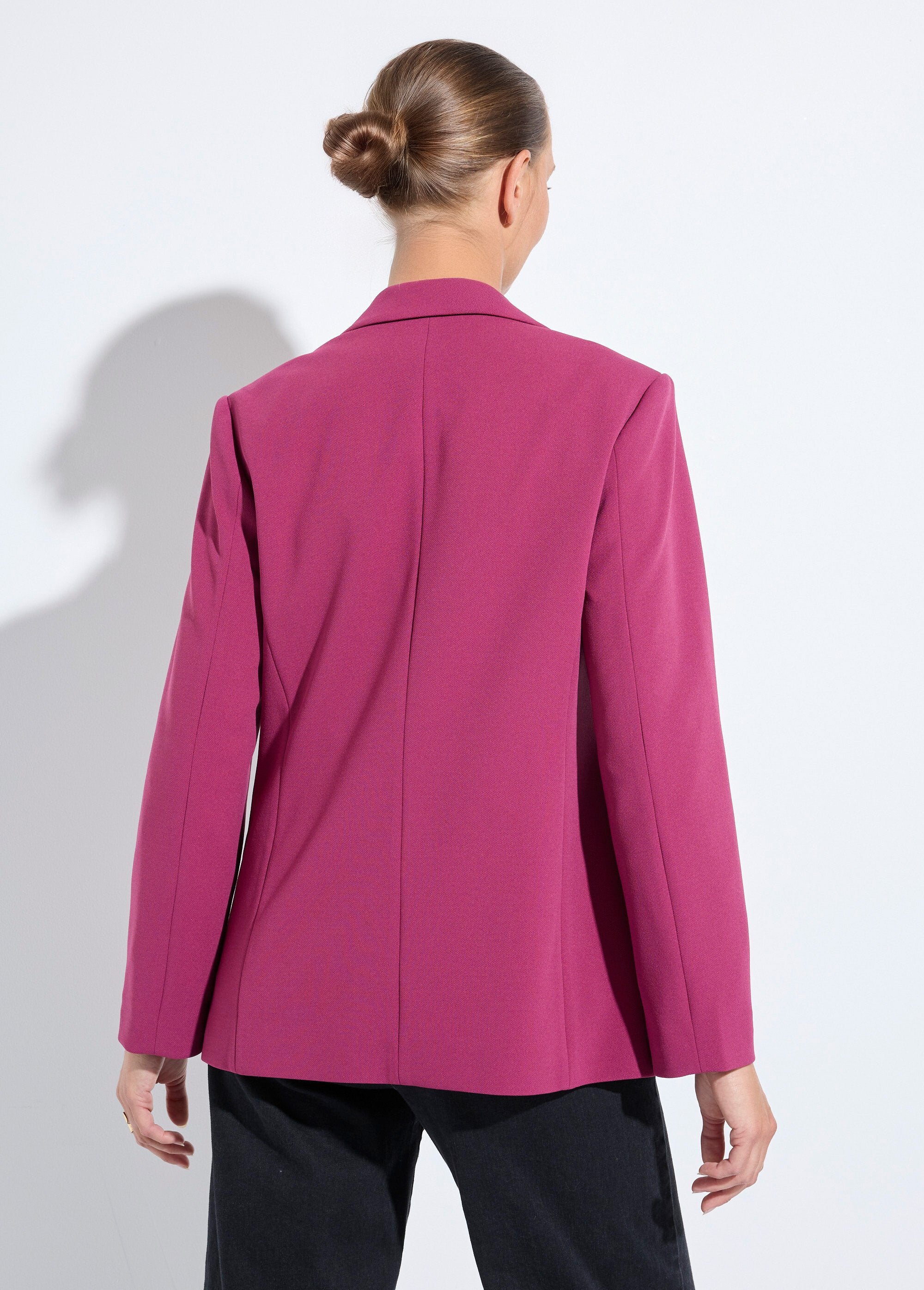Veste_blazer_unie_coupe_droite_col_tailleur_Cassis_DO1_slim