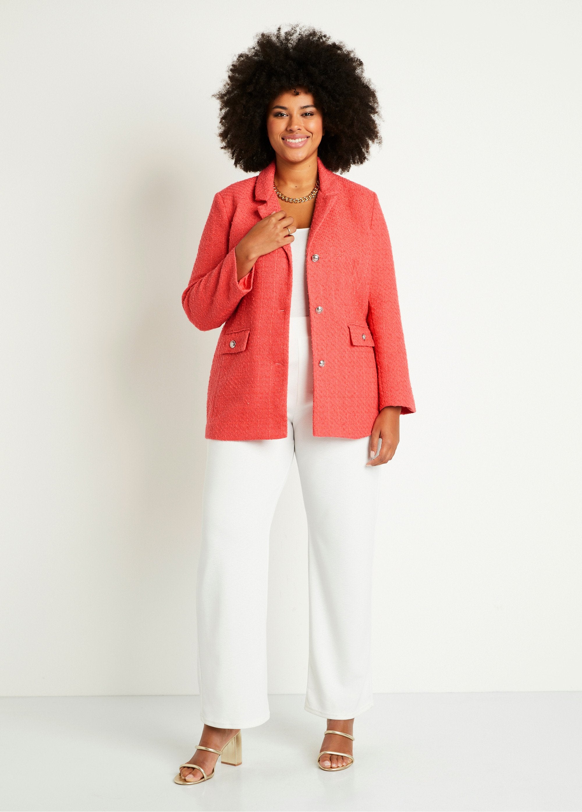 Veste_droite_boutonnée_tissu_natté_col_tailleur_Corail_SF1_curvy