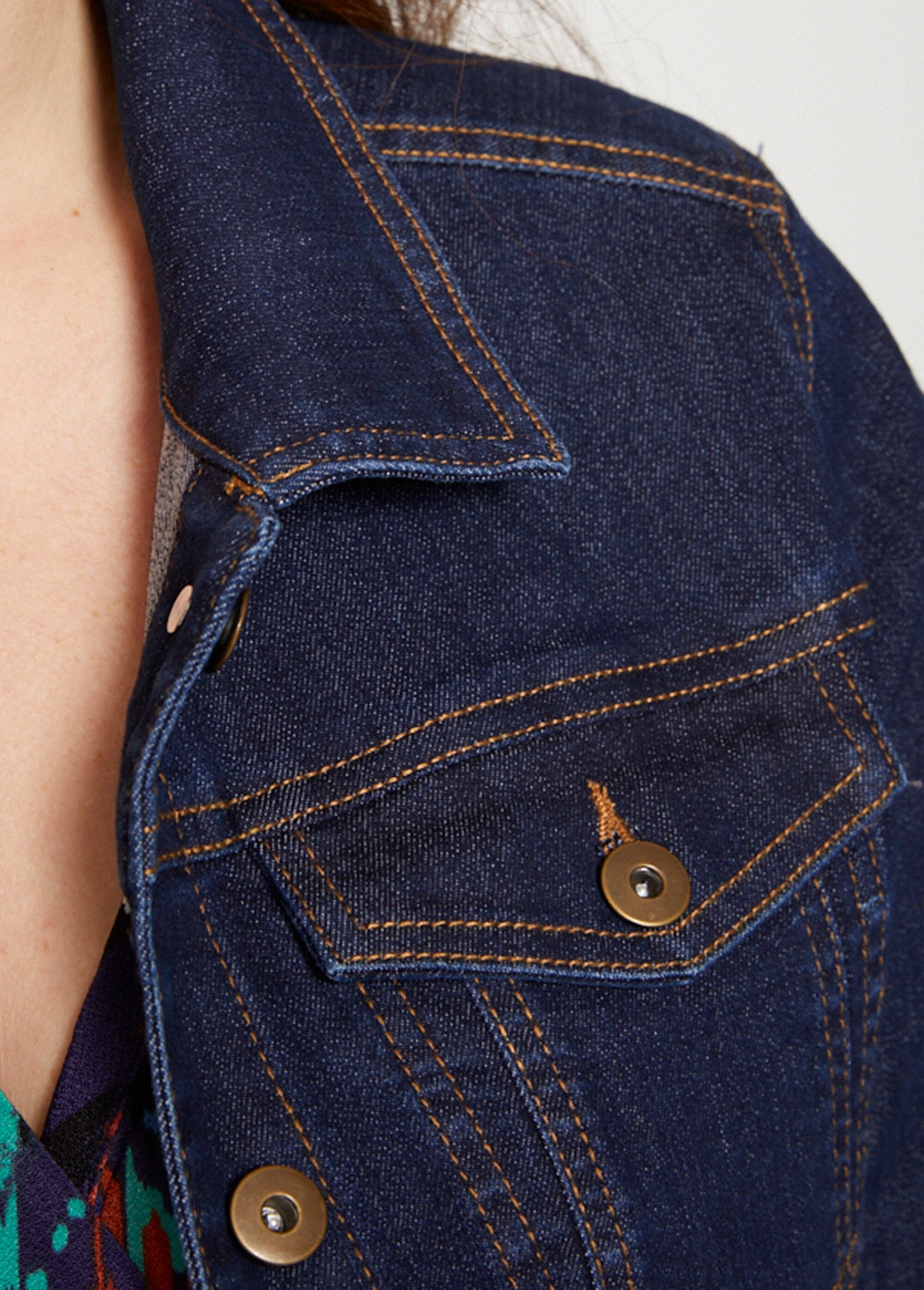 Button-down_spijkerjack_Indigo_DE1_slim