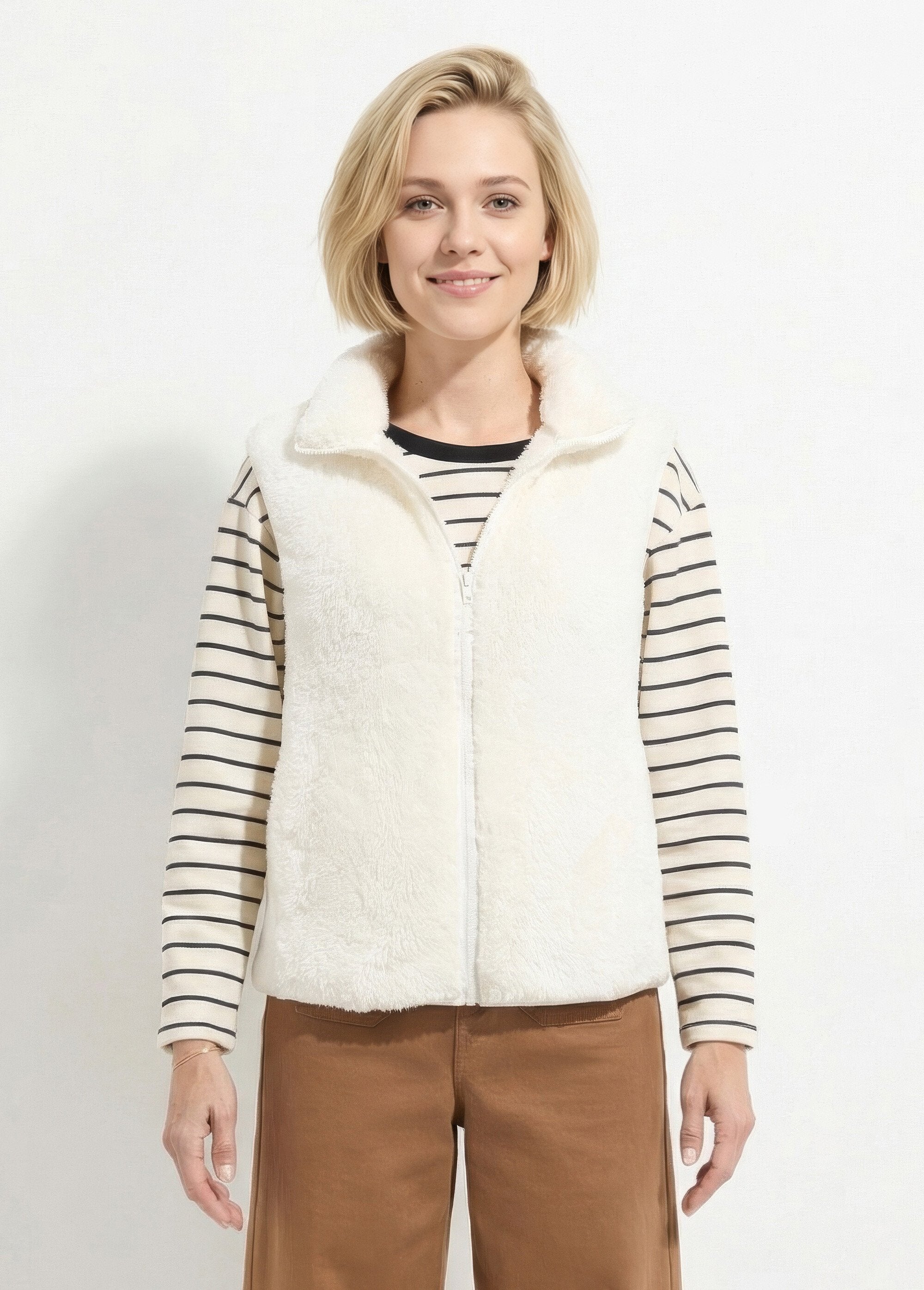 Veste_fausse_fourrure_sans_manches_col_montant_Ecru_FA1_slim