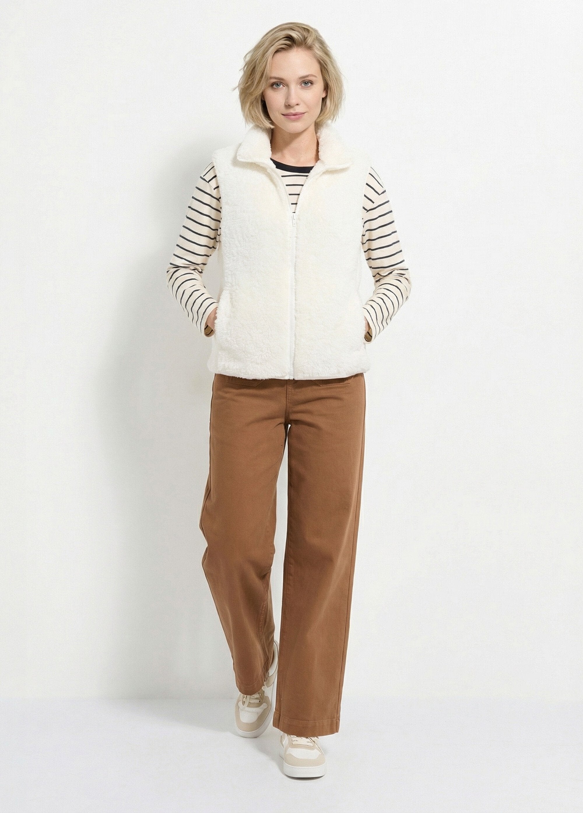 Veste_fausse_fourrure_sans_manches_col_montant_Ecru_SF1_slim