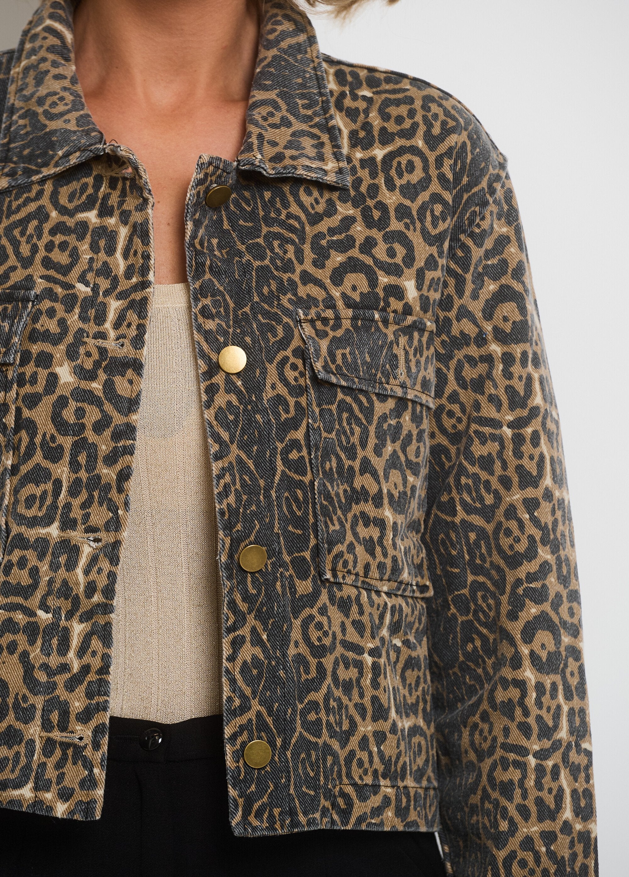 Veste_jean_léopard_manches_longues_Leopard_DE2_slim