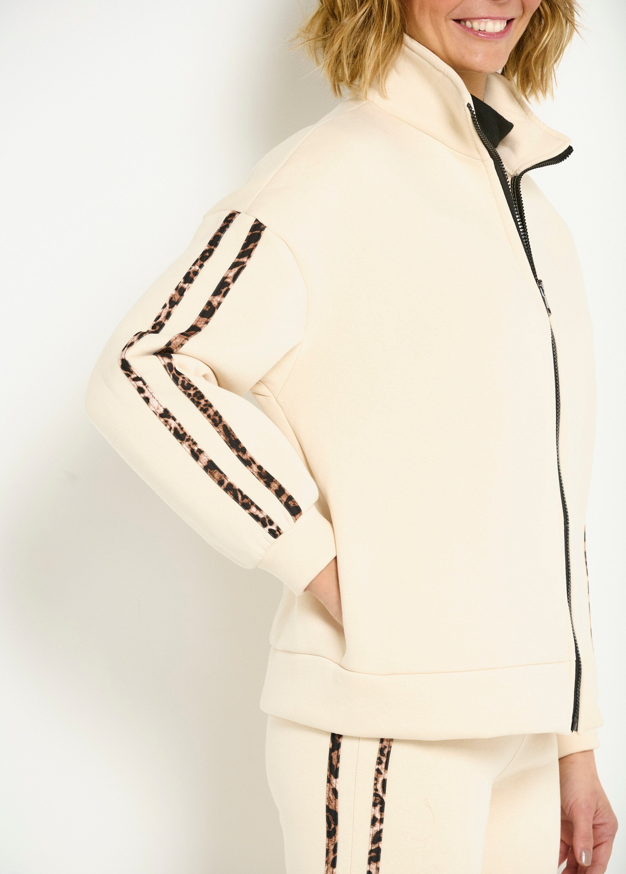 Veste_molletonnée_confort_bandes_léopard_Beige_DE2_slim