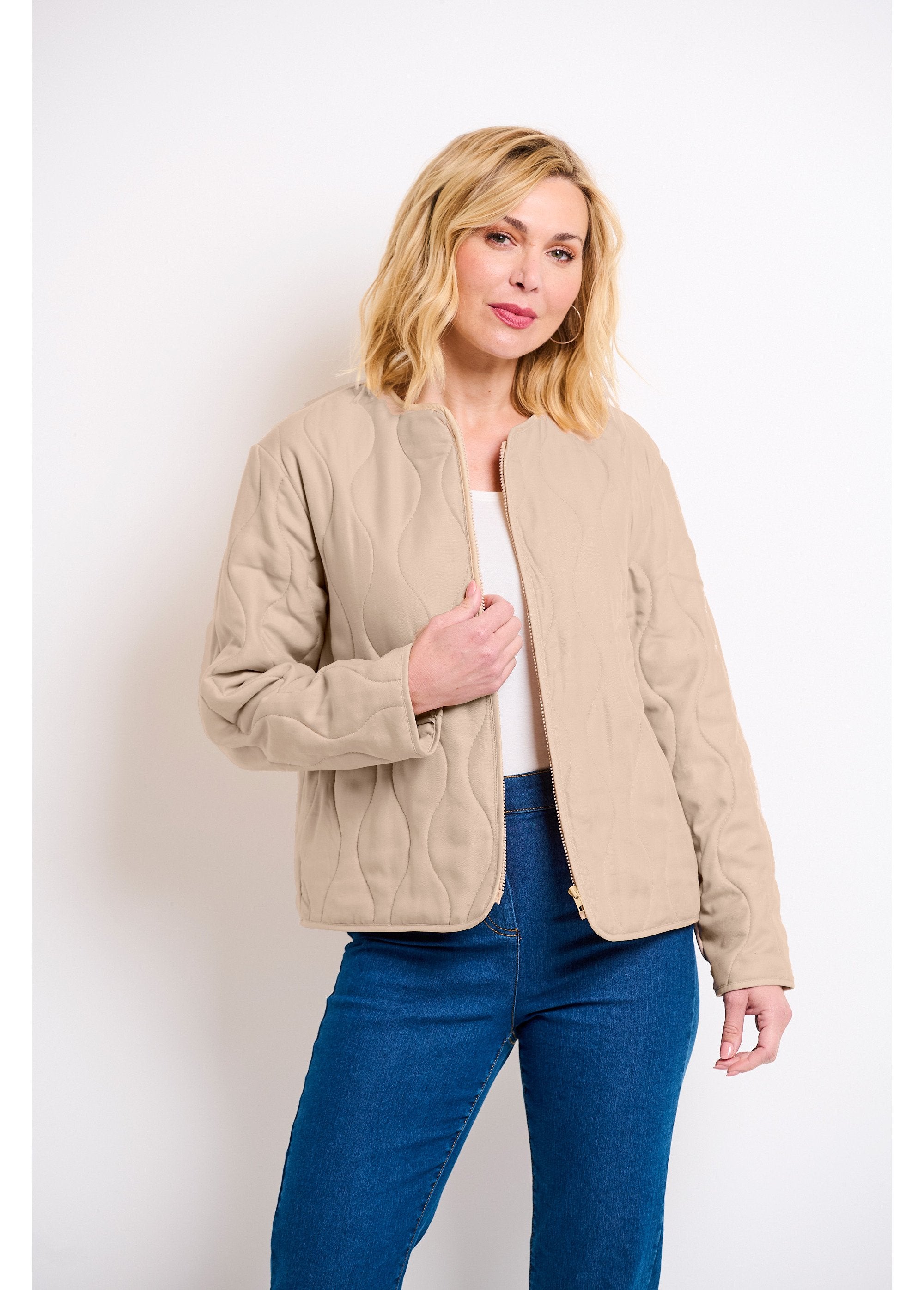 Veste_unie_matelassée_zippée_courte_col_rond_Beige_FA2_slim