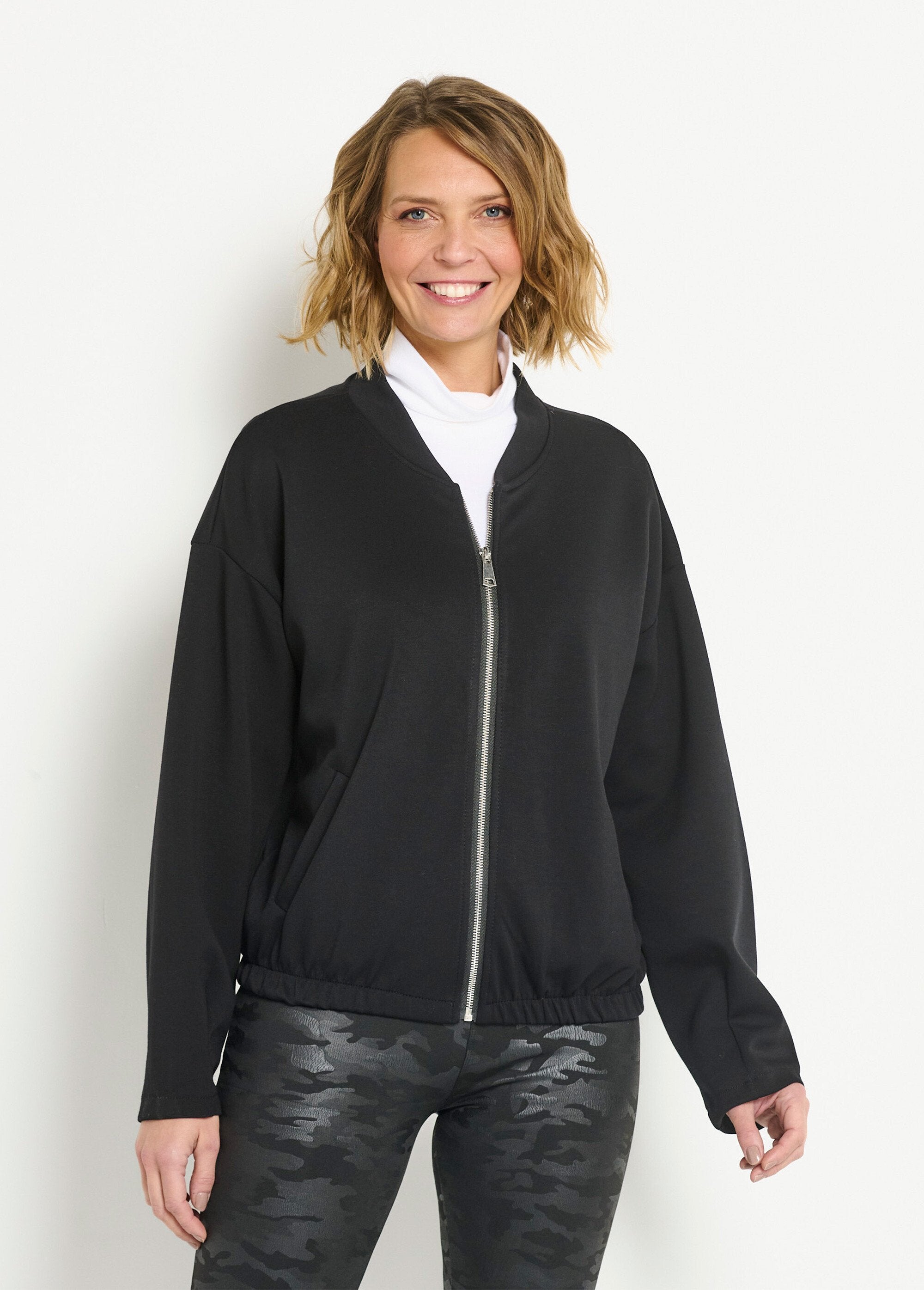 Teddy-stijl_jas_met_rits_voor_comfort_Noir_FA1_slim